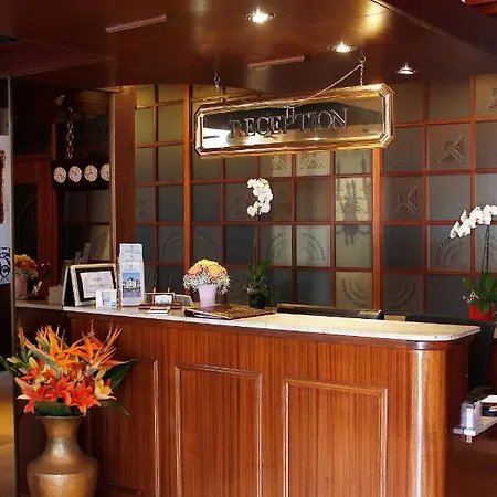 维多利亚欧拉克酒店 3*